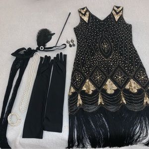 Women’s 1920 Flapper Dress w/ Accessories- size Medium